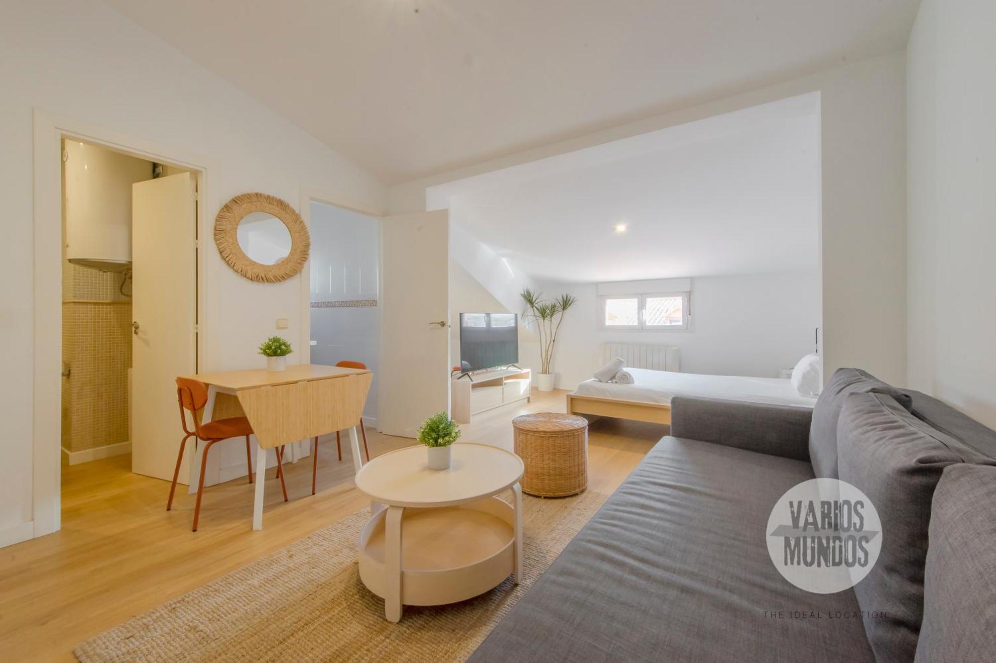 Retiro Para 3 En Sol, Conoce Concepcion Jeronima Madrid Exteriér fotografie