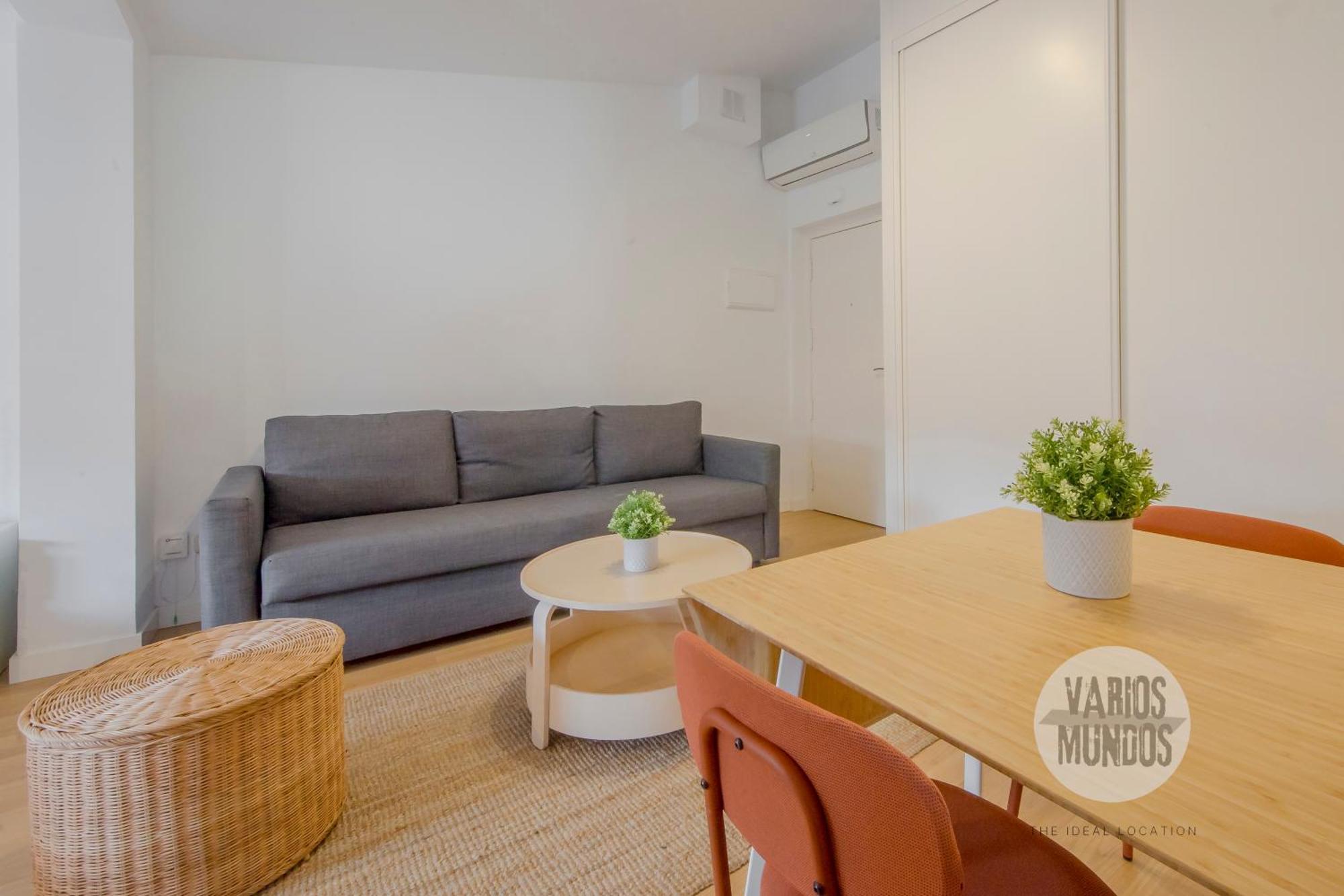 Retiro Para 3 En Sol, Conoce Concepcion Jeronima Madrid Exteriér fotografie