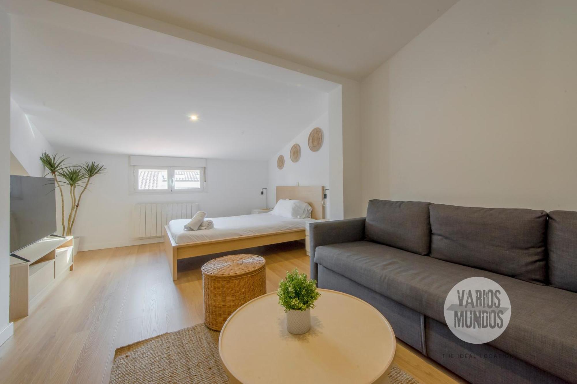 Retiro Para 3 En Sol, Conoce Concepcion Jeronima Madrid Exteriér fotografie
