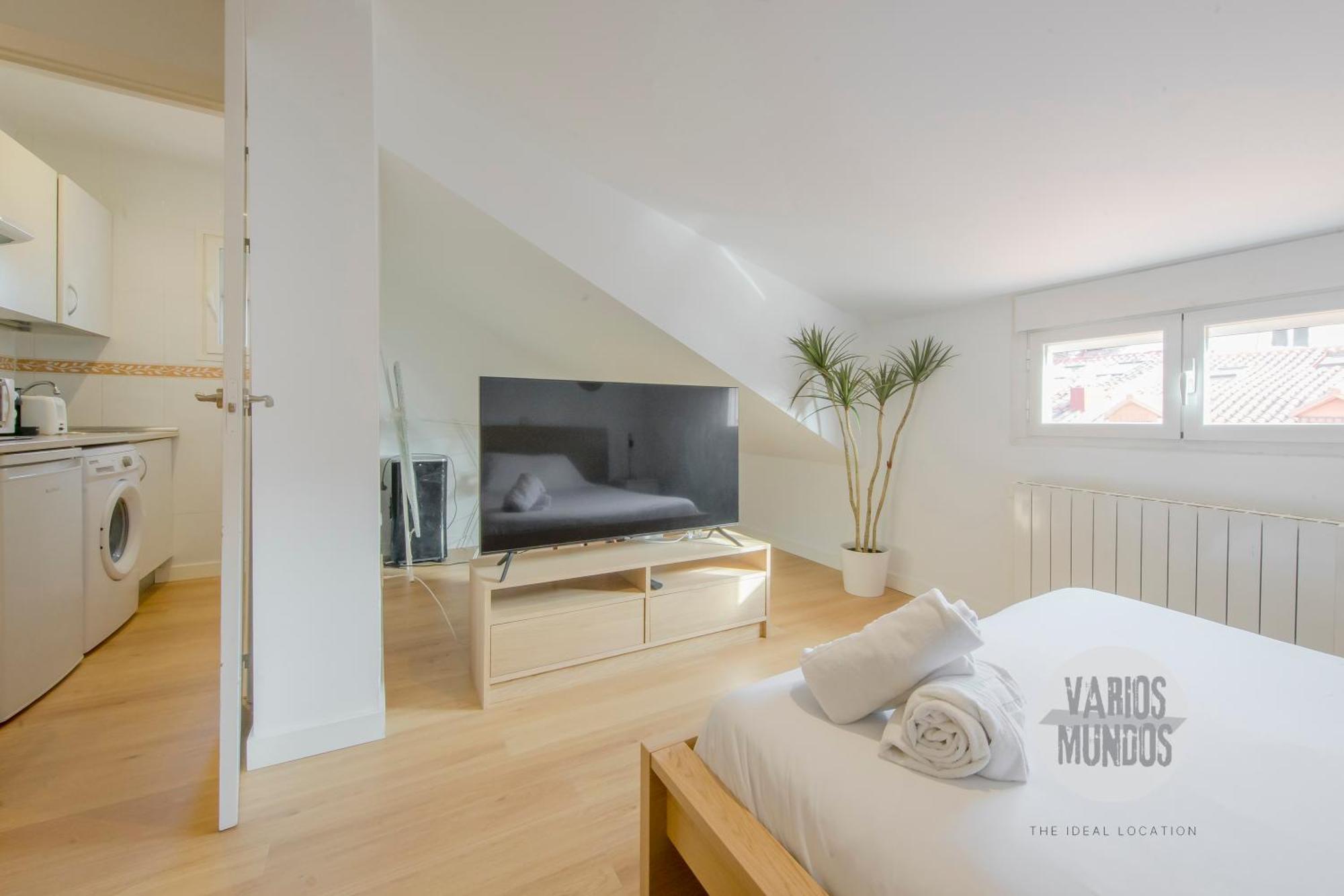 Retiro Para 3 En Sol, Conoce Concepcion Jeronima Madrid Exteriér fotografie